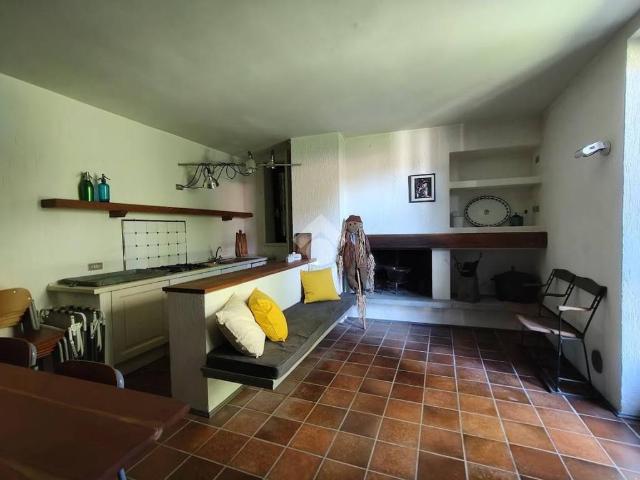 Casa indipendente in vendita a Cantello VA