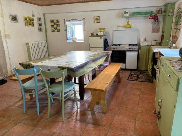 Appartamento in vendita a Cantiano PU