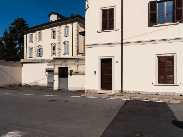 Appartamento in vendita a Casatenovo LC
