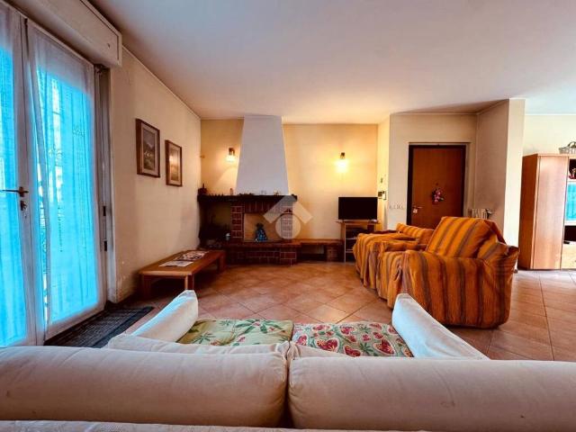 Appartamento in vendita a Casatenovo LC