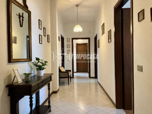 Appartamento in vendita a Casatenovo LC