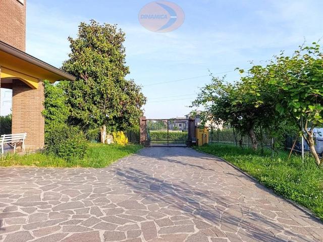 Appartamento in vendita a Casatenovo LC