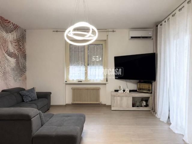 Appartamento in vendita a Casatenovo LC
