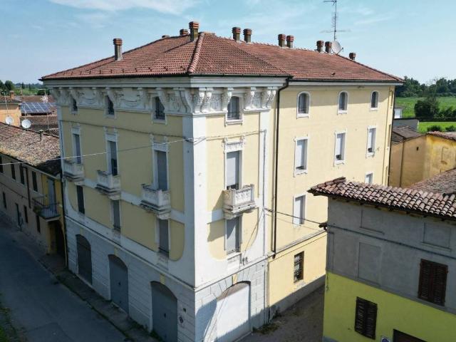 Appartamento in vendita a Casalbuttano ed Uniti CR