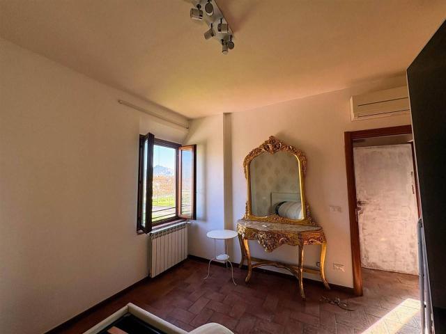 Appartamento in vendita a Cascina