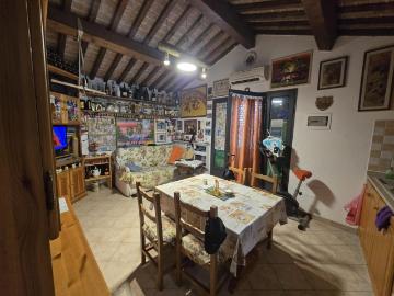 Appartamento in vendita a Cascina