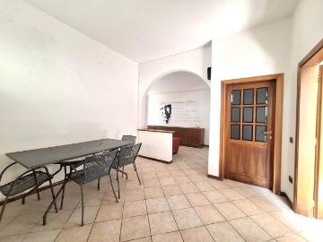 Appartamento in vendita a Cascina