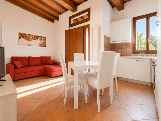 Appartamento in vendita a Cascina