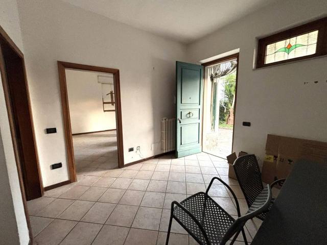 Appartamento in vendita a Cascina