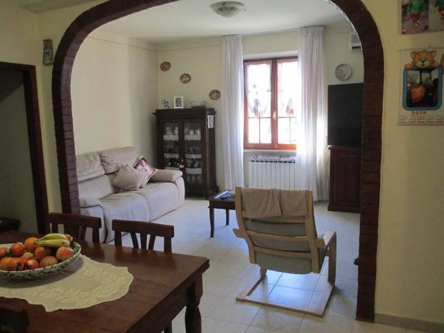Appartamento in vendita a Cascina