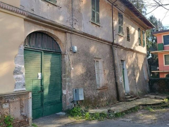 Appartamento in vendita a Casella GE