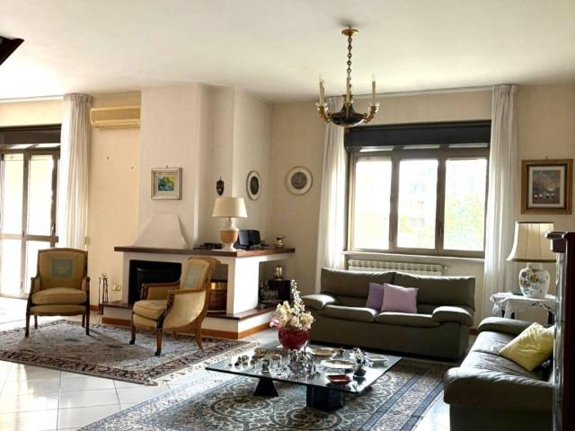 Appartamento in vendita a Caserta CE