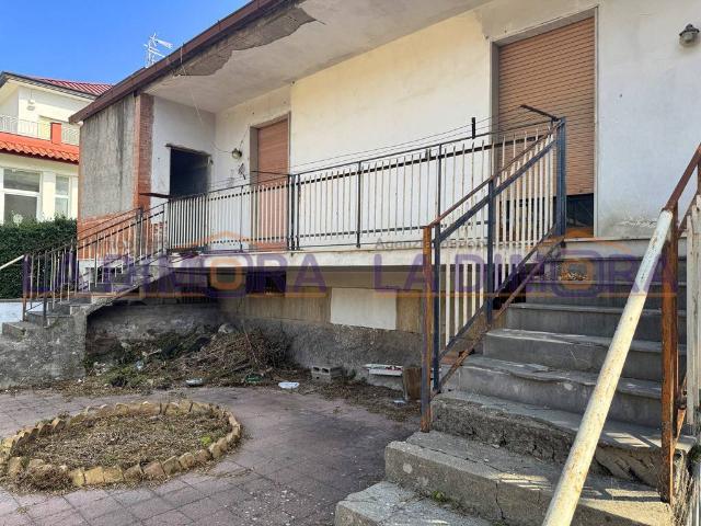 Appartamento in vendita a Caserta CE