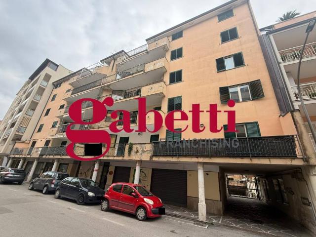 Appartamento in vendita a Caserta CE