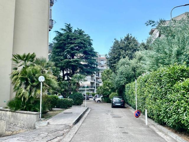 Appartamento in vendita a Caserta CE