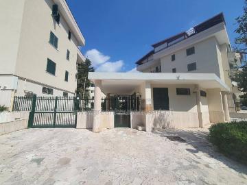 Appartamento in vendita a Caserta CE