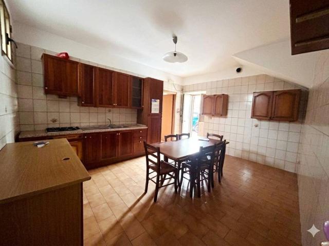 Appartamento in vendita a Caserta CE