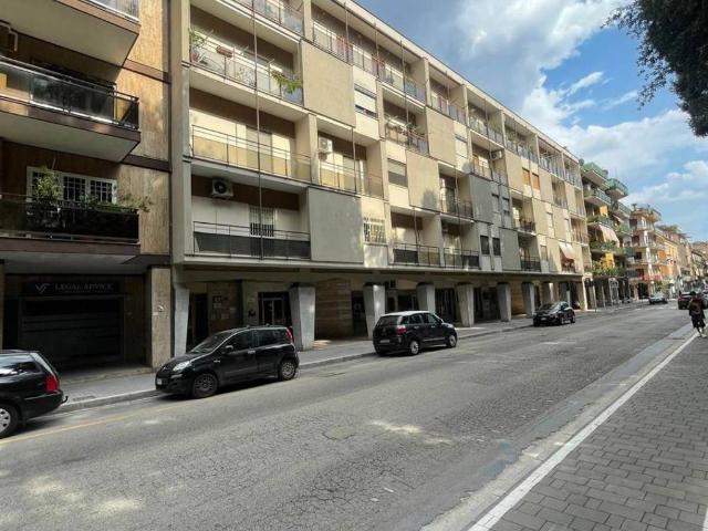 Appartamento in vendita a Caserta CE