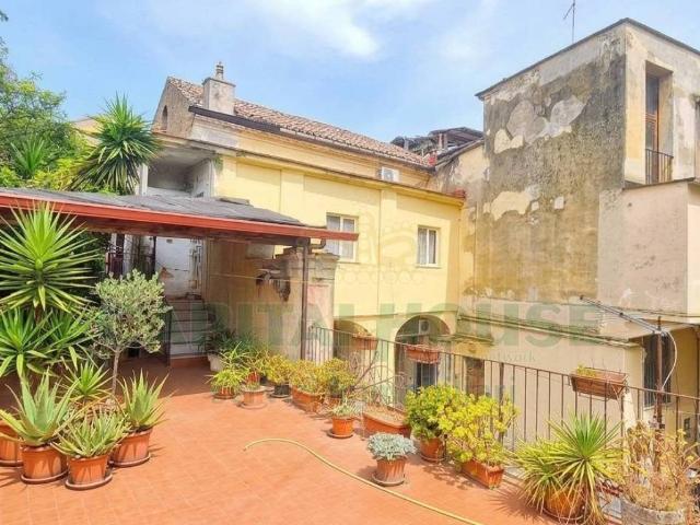 Appartamento in vendita a Caserta CE