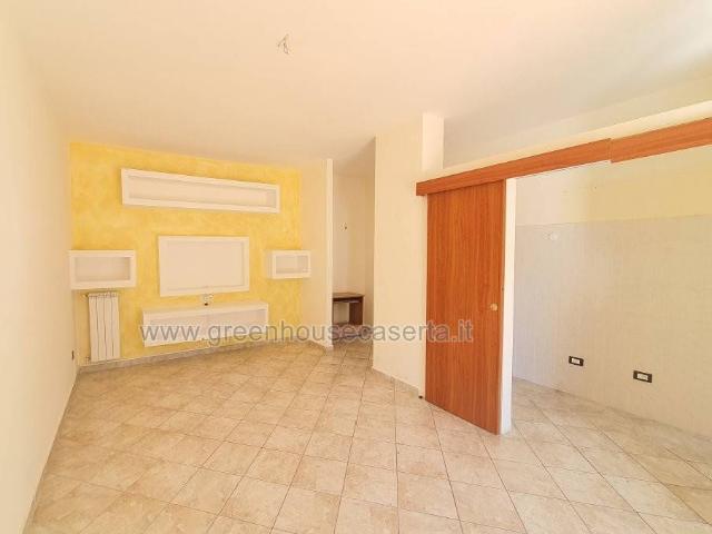 Appartamento in vendita a Caserta CE