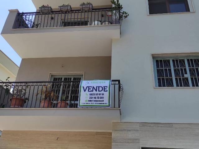 Appartamento in vendita a Caserta, Centro