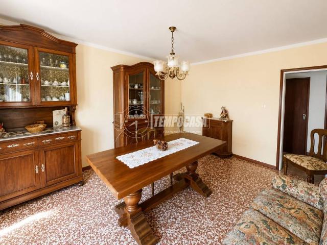 Appartamento in vendita a Casina RE