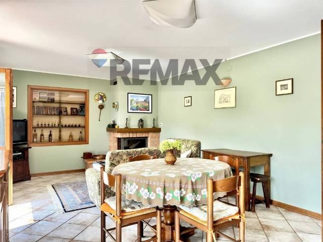 Appartamento in vendita a Casina RE