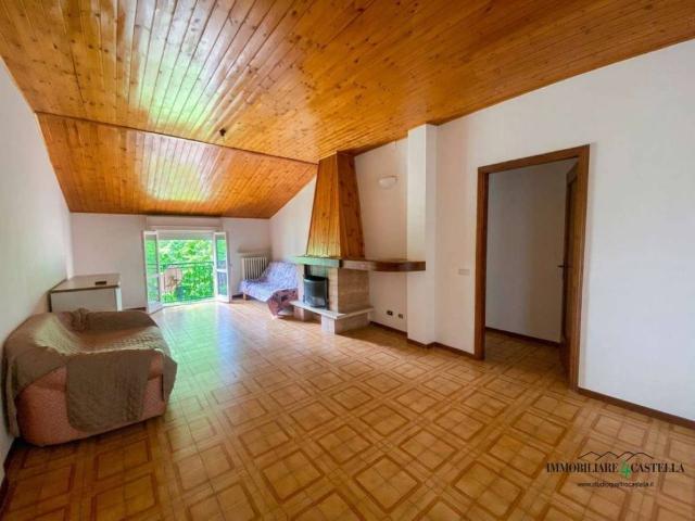 Appartamento in vendita a Casina RE