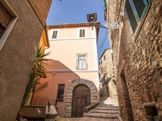 Appartamento in vendita a Casperia RI