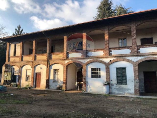 Casa indipendente in vendita a Cassano Magnago VA