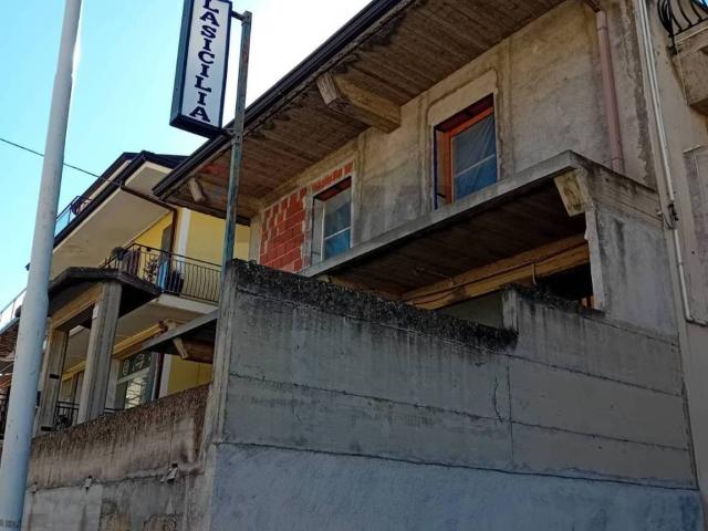 Appartamento in vendita a Castel di Iudica CT