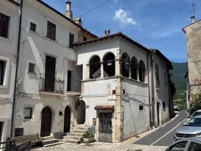 Appartamento in vendita a Castel di Sangro AQ