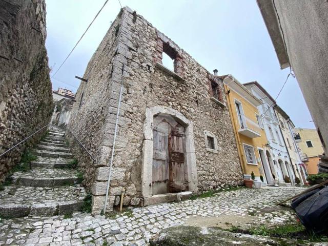 Appartamento in vendita a Castel di Sangro AQ