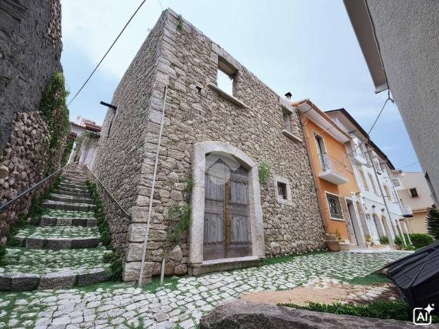 Appartamento in vendita a Castel di Sangro AQ