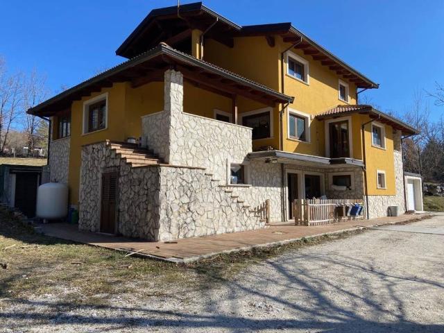 Appartamento in vendita a Castel di Sangro AQ
