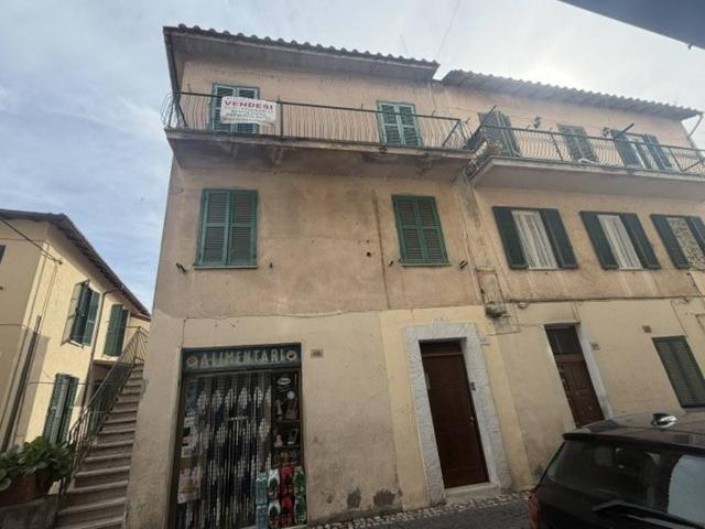 Appartamento in vendita a Castel Madama RM