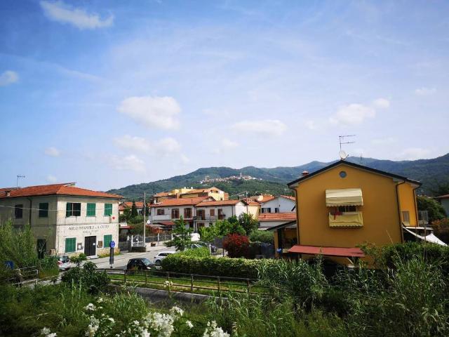 Appartamento in vendita a Castelnuovo Magra SP