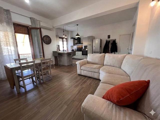 Appartamento in vendita a Castelnuovo Magra SP