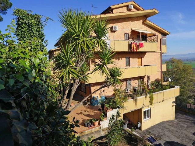 Appartamento in vendita a Castelnuovo di Porto RM