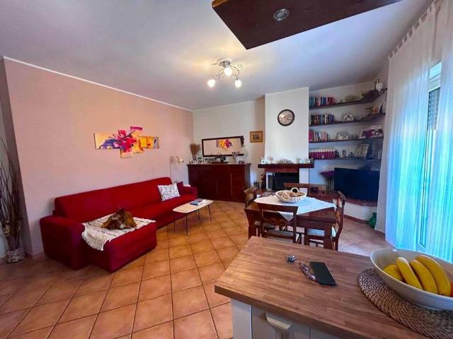 Appartamento in vendita a Castelnuovo di Porto RM