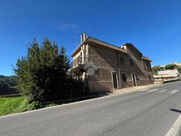 Appartamento in vendita a Castelnuovo di Porto RM