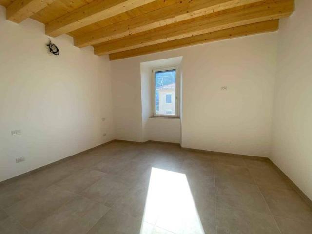 Appartamento in vendita a Castelnovo Ne' Monti RE