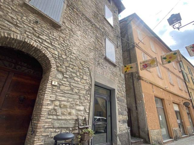 Appartamento in vendita a Castelnovo Ne' Monti RE
