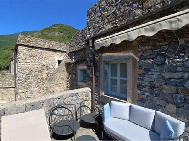 Appartamento in vendita a Castelbianco SV