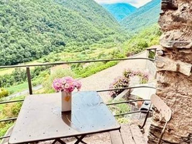 Appartamento in vendita a Castelbianco SV