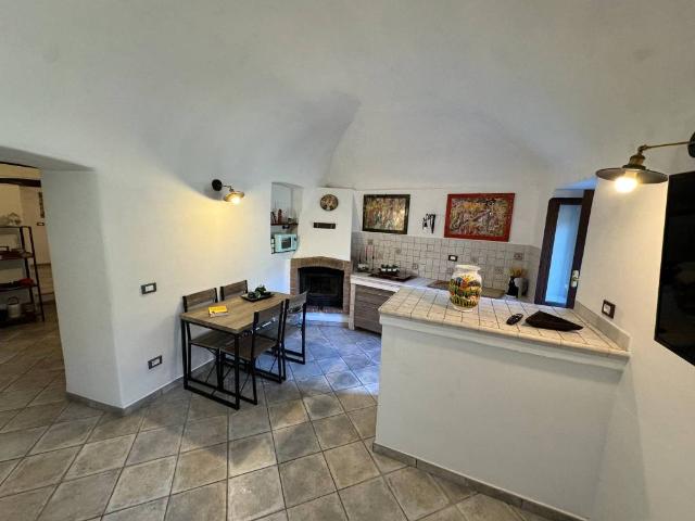 Appartamento in vendita a Castelbianco SV