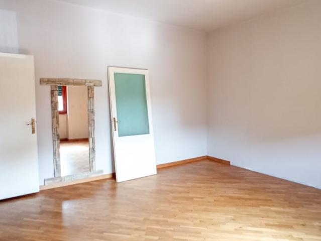 APPARTAMENTO in VENDITA a CASTELFRANCO PIANDISCO' PIANDISCO' CENTRO di 4 vani