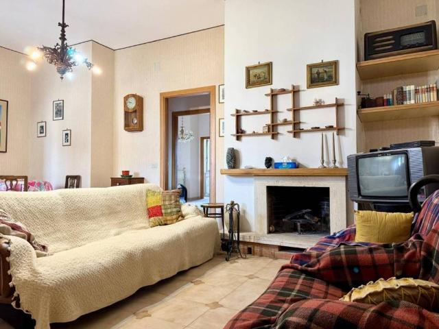 Appartamento in vendita a Castelluccio Valmaggiore FG