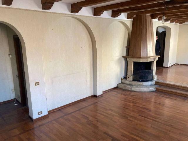 Appartamento in vendita a Castell'Arquato PC