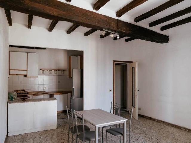 Casa indipendente in vendita a Castell'Arquato PC